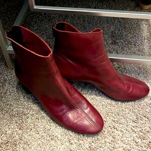 MNG (Mango) Heeled Leather Sock Boots Size 38 (US size-7.5/8)